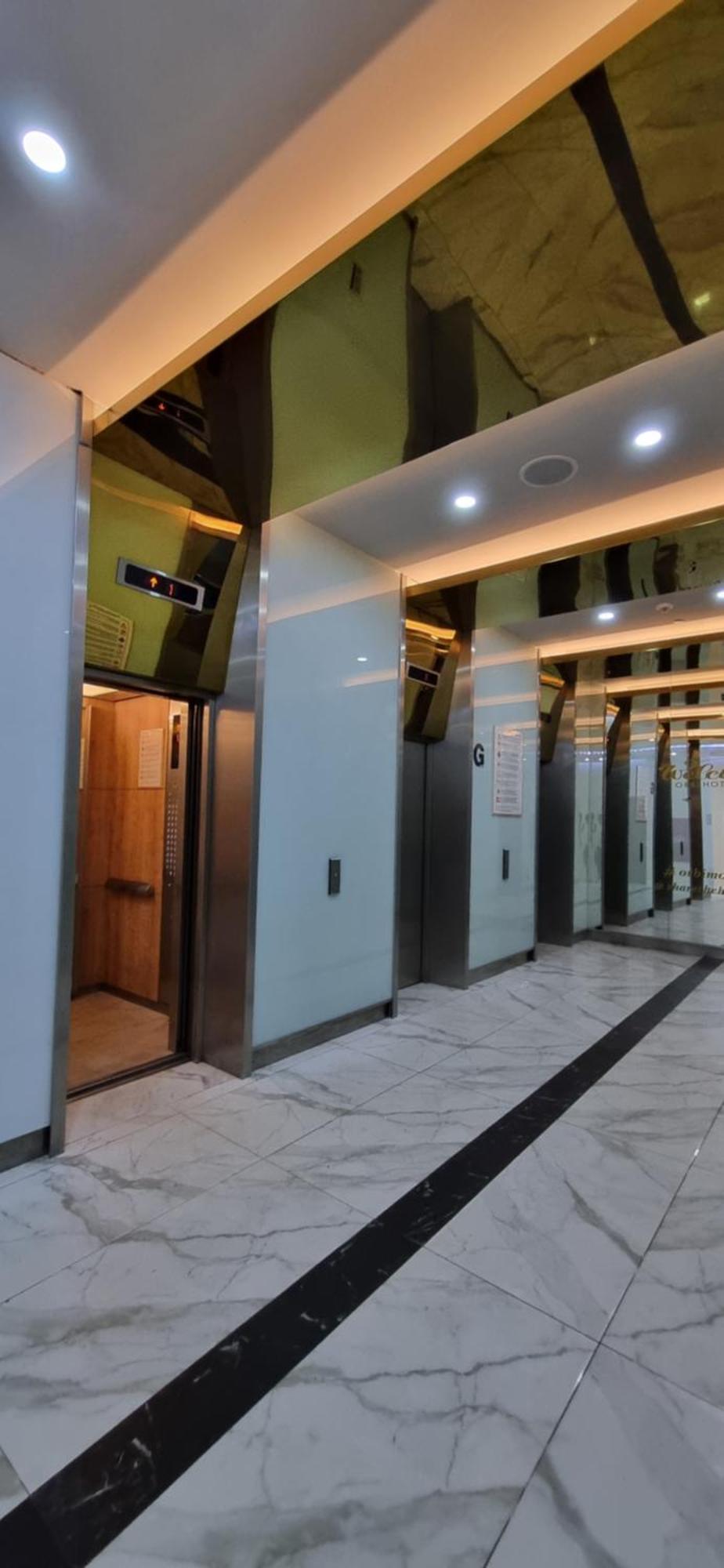 Sea View Apartments In Orbi City バトゥーミ エクステリア 写真