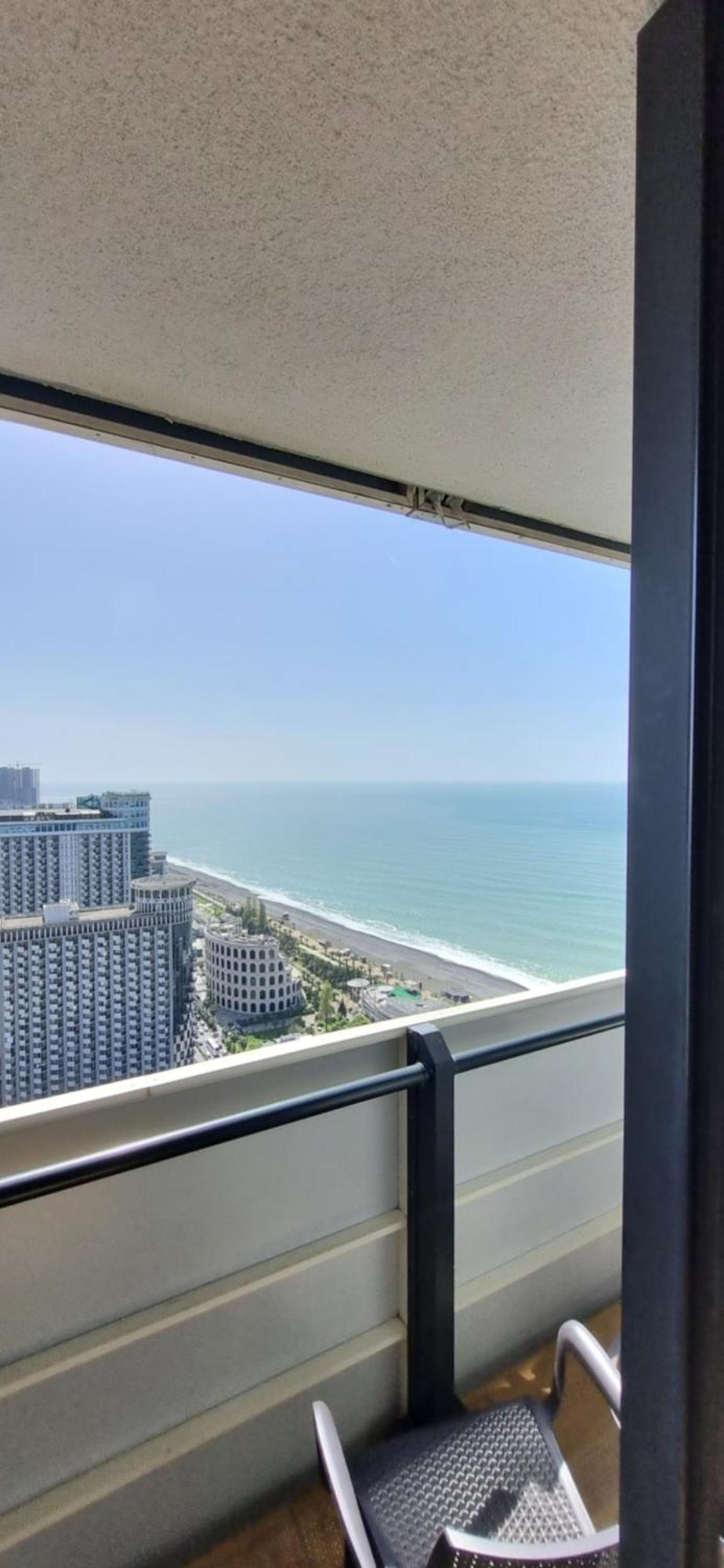 Sea View Apartments In Orbi City バトゥーミ エクステリア 写真