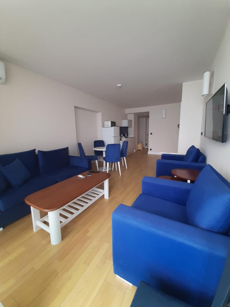 Sea View Apartments In Orbi City バトゥーミ エクステリア 写真