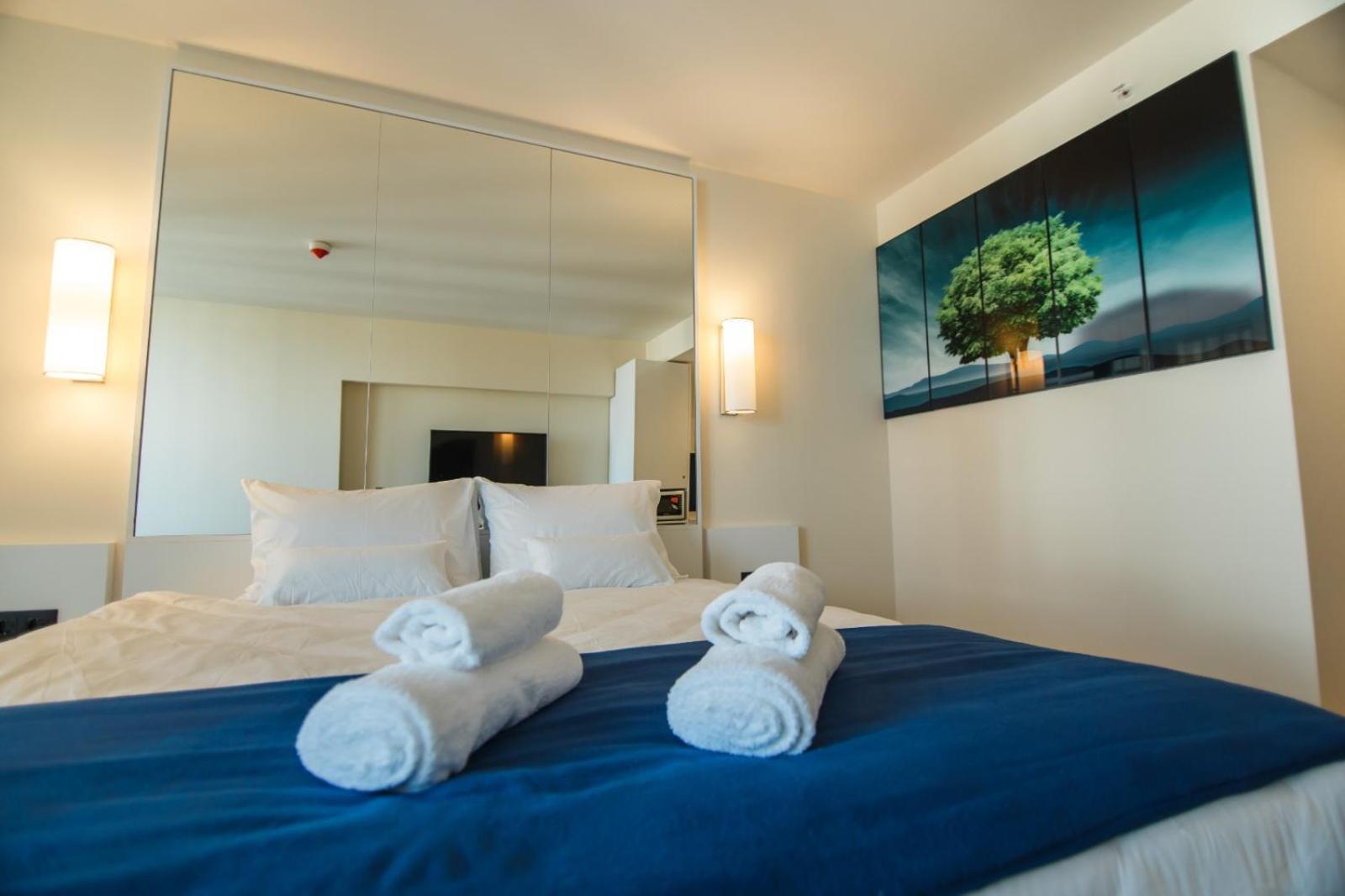 Sea View Apartments In Orbi City バトゥーミ エクステリア 写真