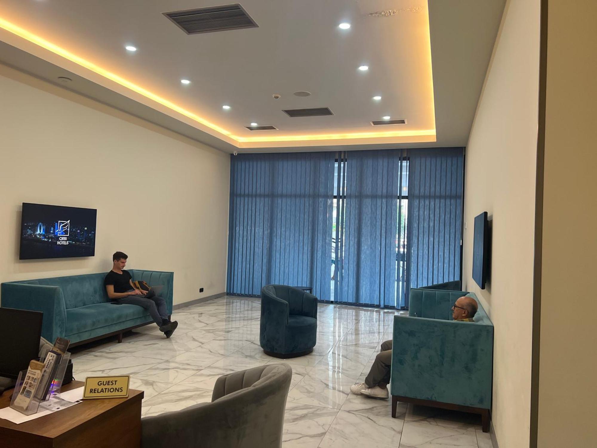 Sea View Apartments In Orbi City バトゥーミ エクステリア 写真